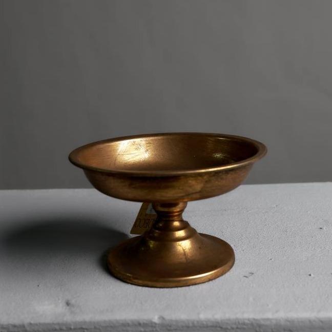 Блюдо на ножке