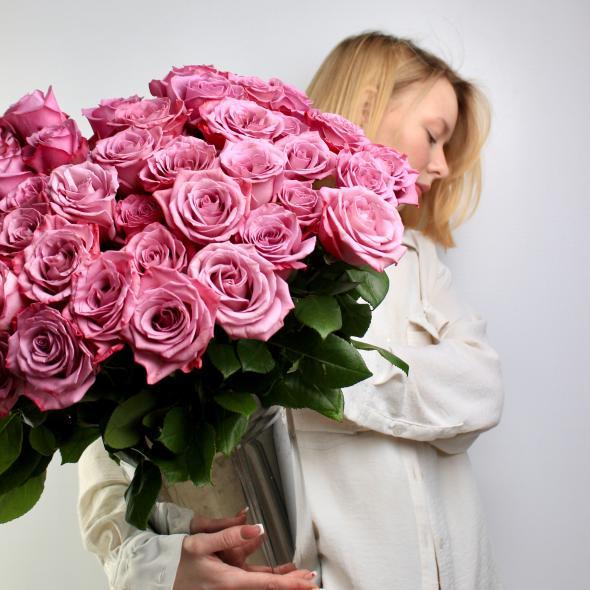 Роза Эквадор Moody Blue 60см